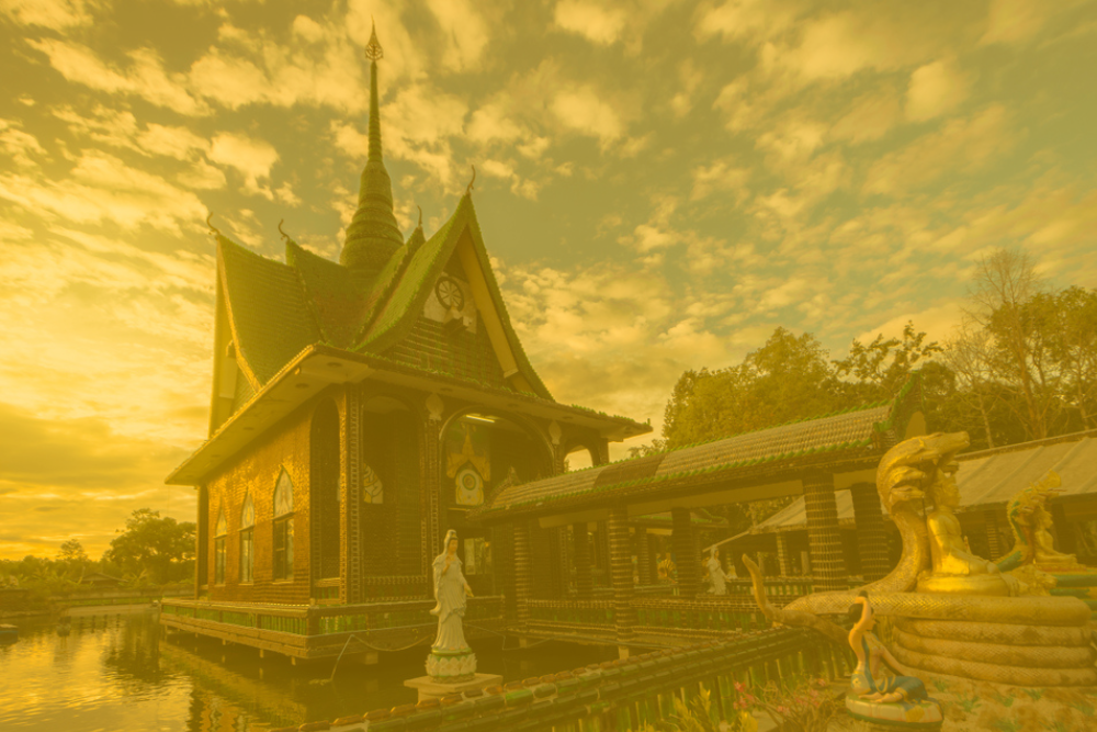 Chrám Wat Pa Maha Chedi Kaew, Thajsko